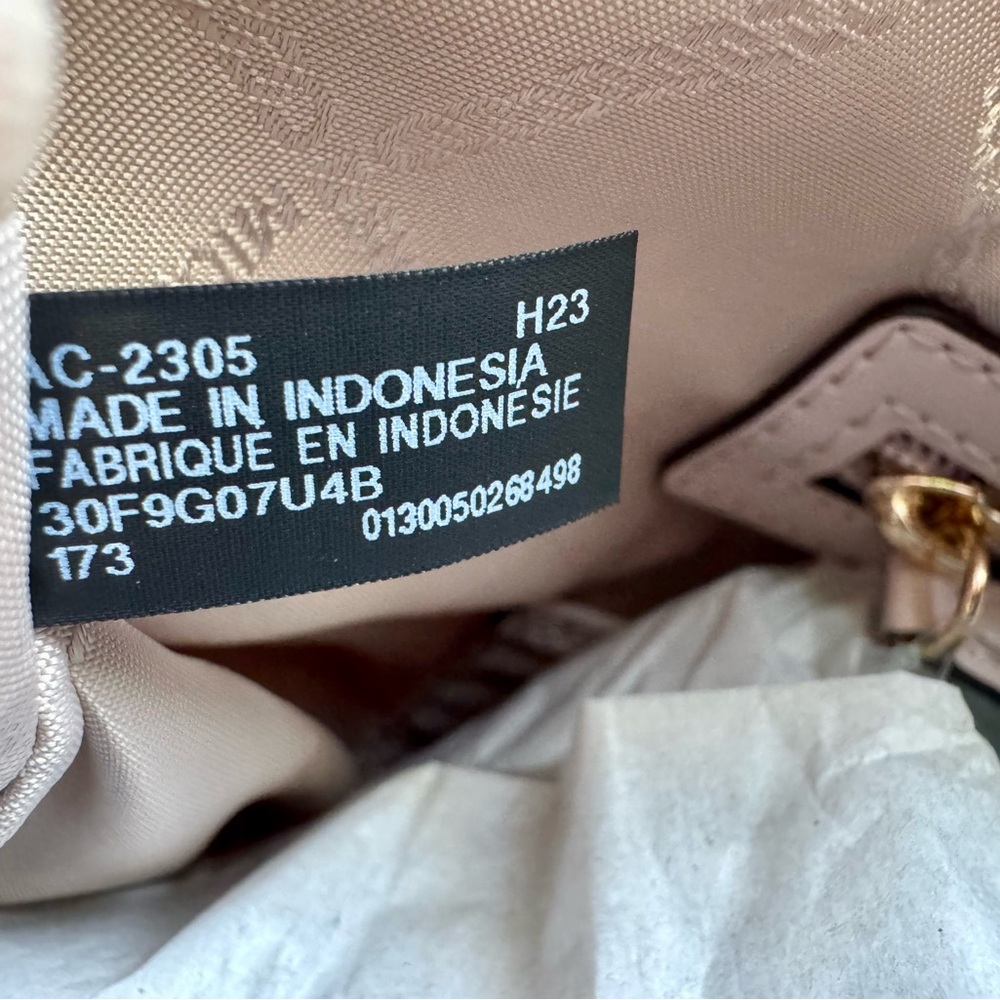 Michael Kors XL Bedford duffle - Picture 10 of 16